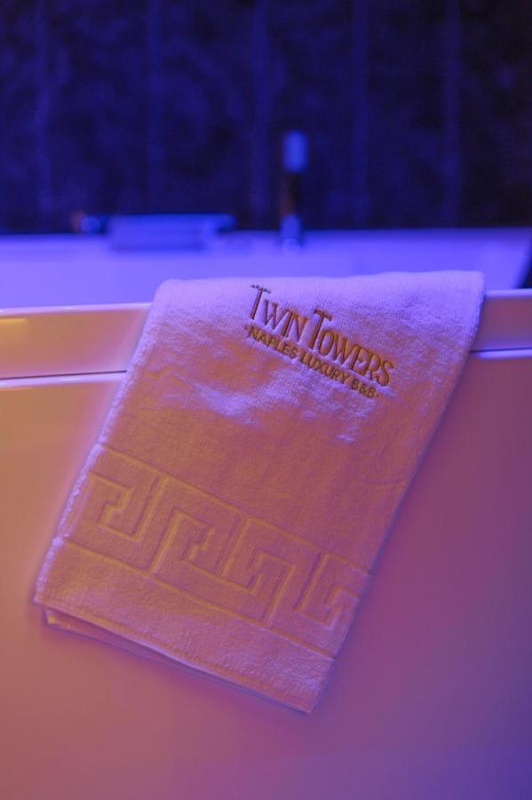 Twin Towers Naples Luxury Bed & Breakfast Bagian luar foto