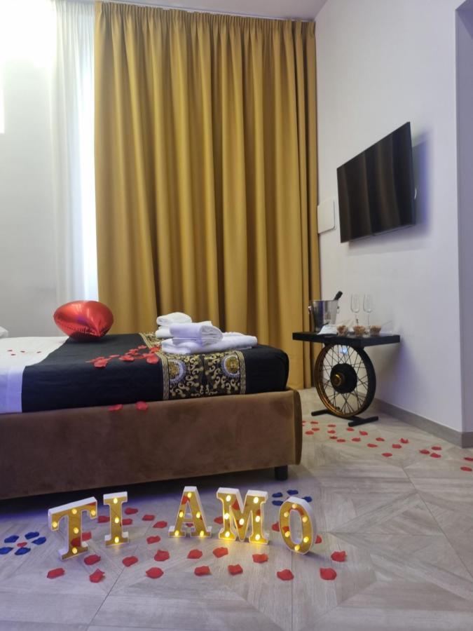 Twin Towers Naples Luxury Bed & Breakfast Bagian luar foto