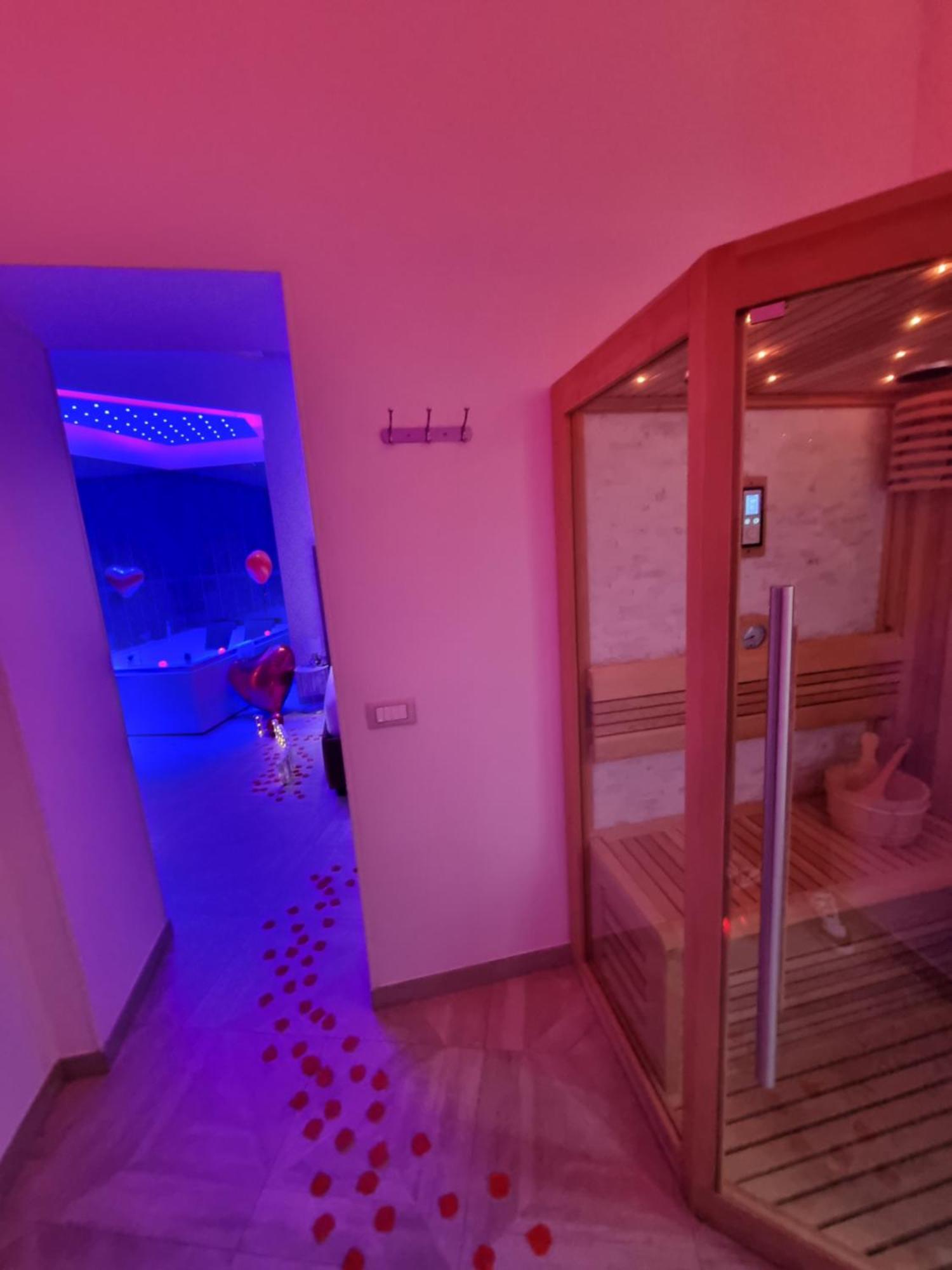 Twin Towers Naples Luxury Bed & Breakfast Bagian luar foto