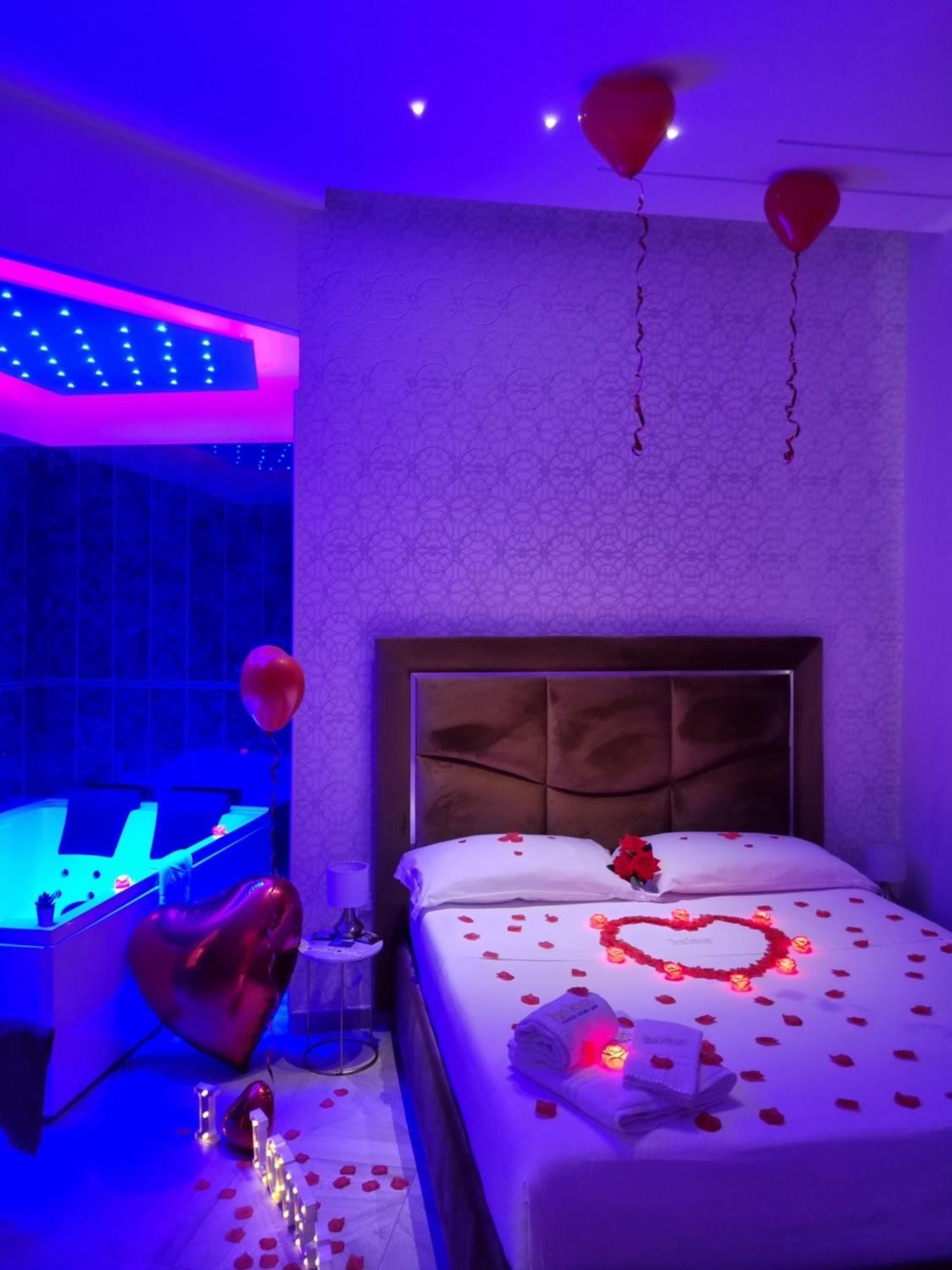 Twin Towers Naples Luxury Bed & Breakfast Bagian luar foto