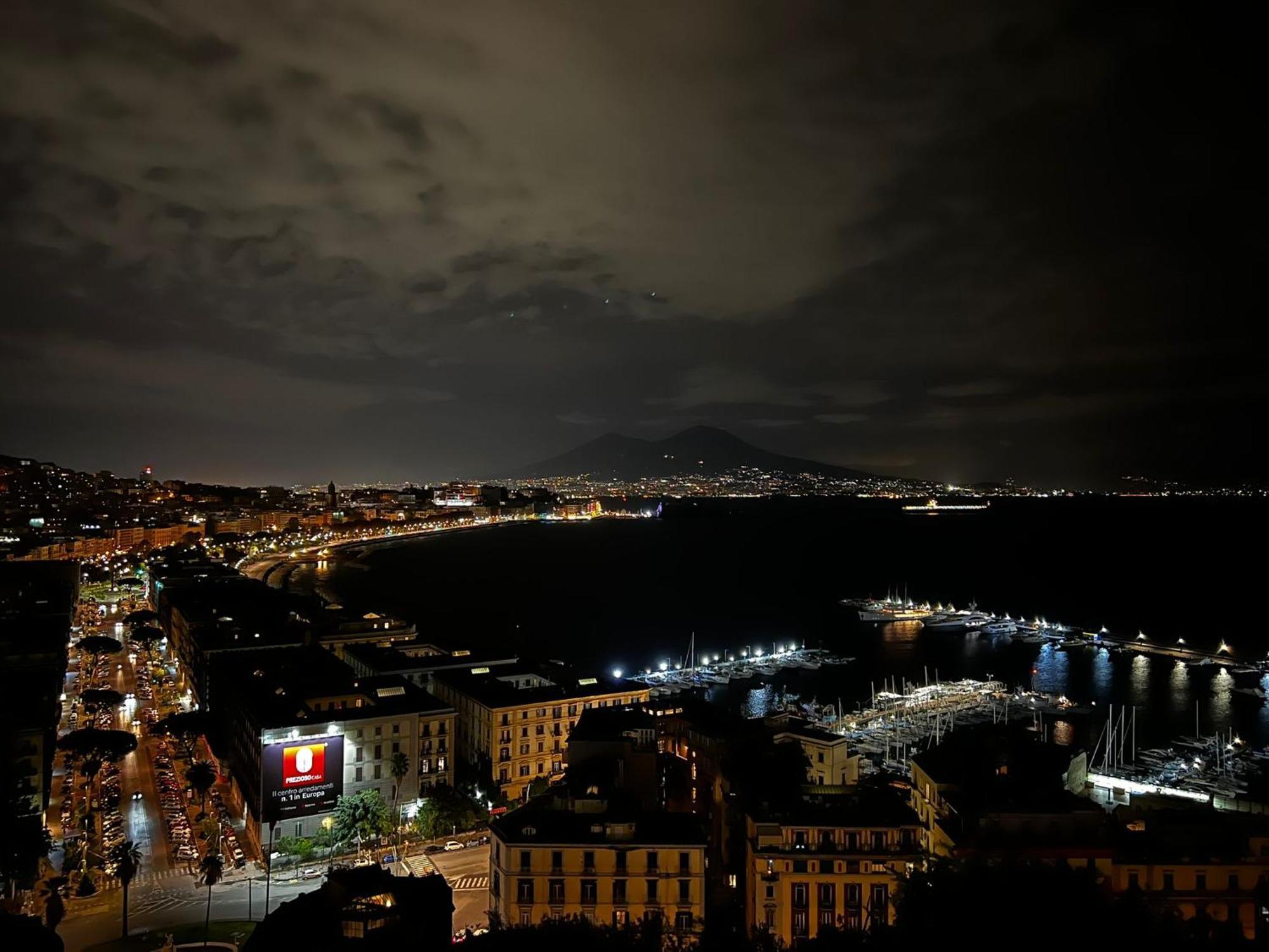 Twin Towers Naples Luxury Bed & Breakfast Bagian luar foto