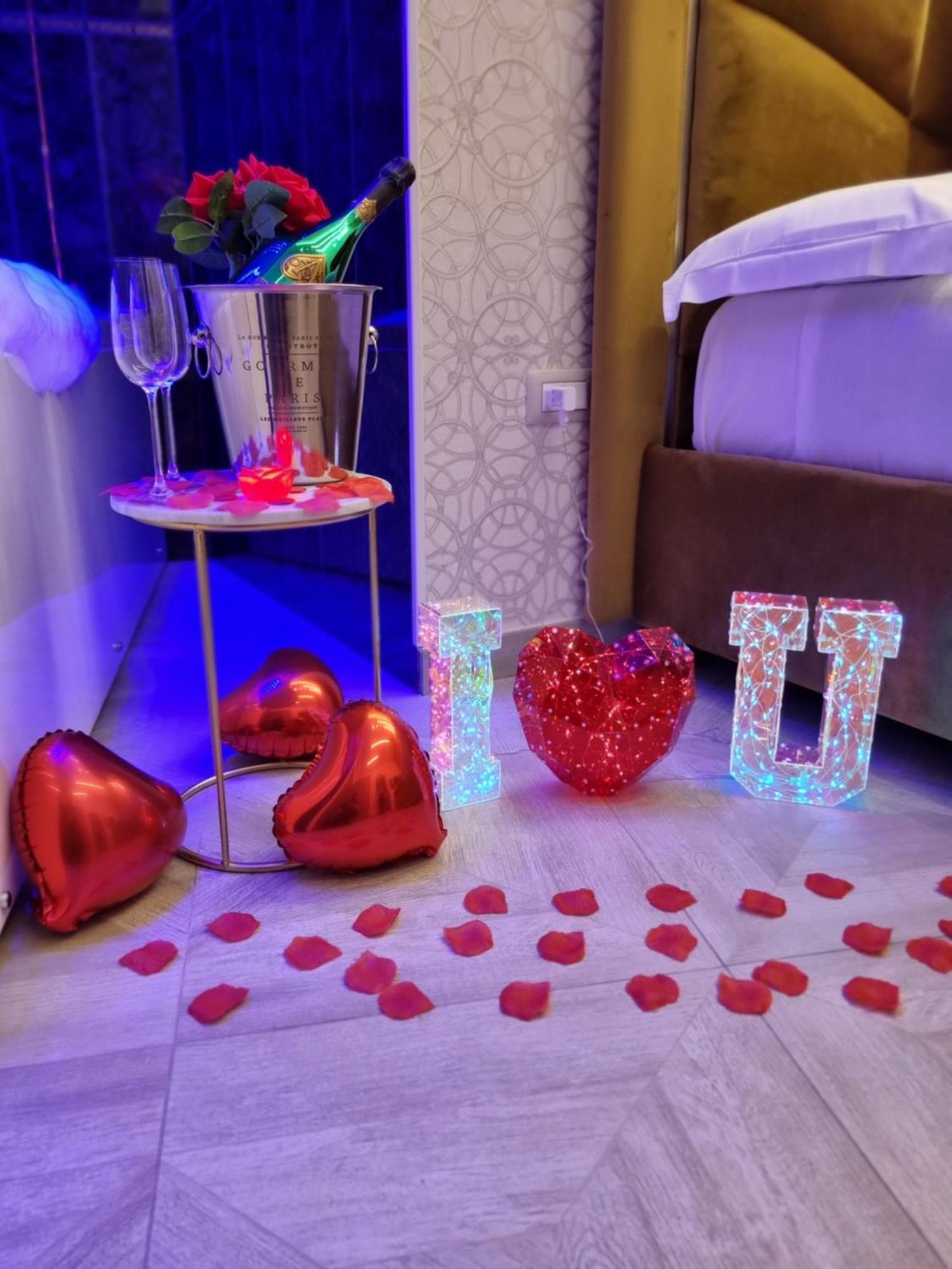 Twin Towers Naples Luxury Bed & Breakfast Bagian luar foto