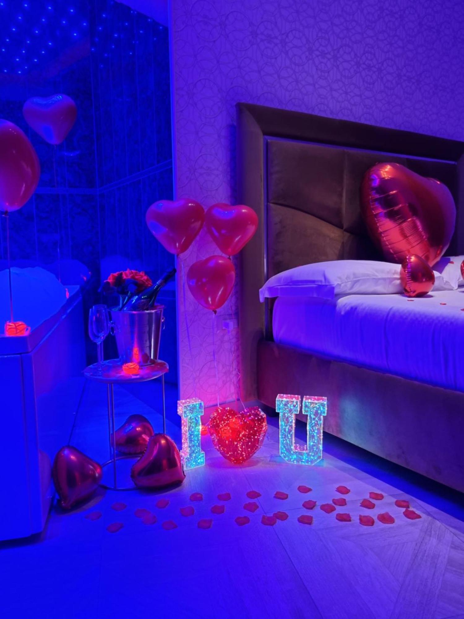 Twin Towers Naples Luxury Bed & Breakfast Bagian luar foto