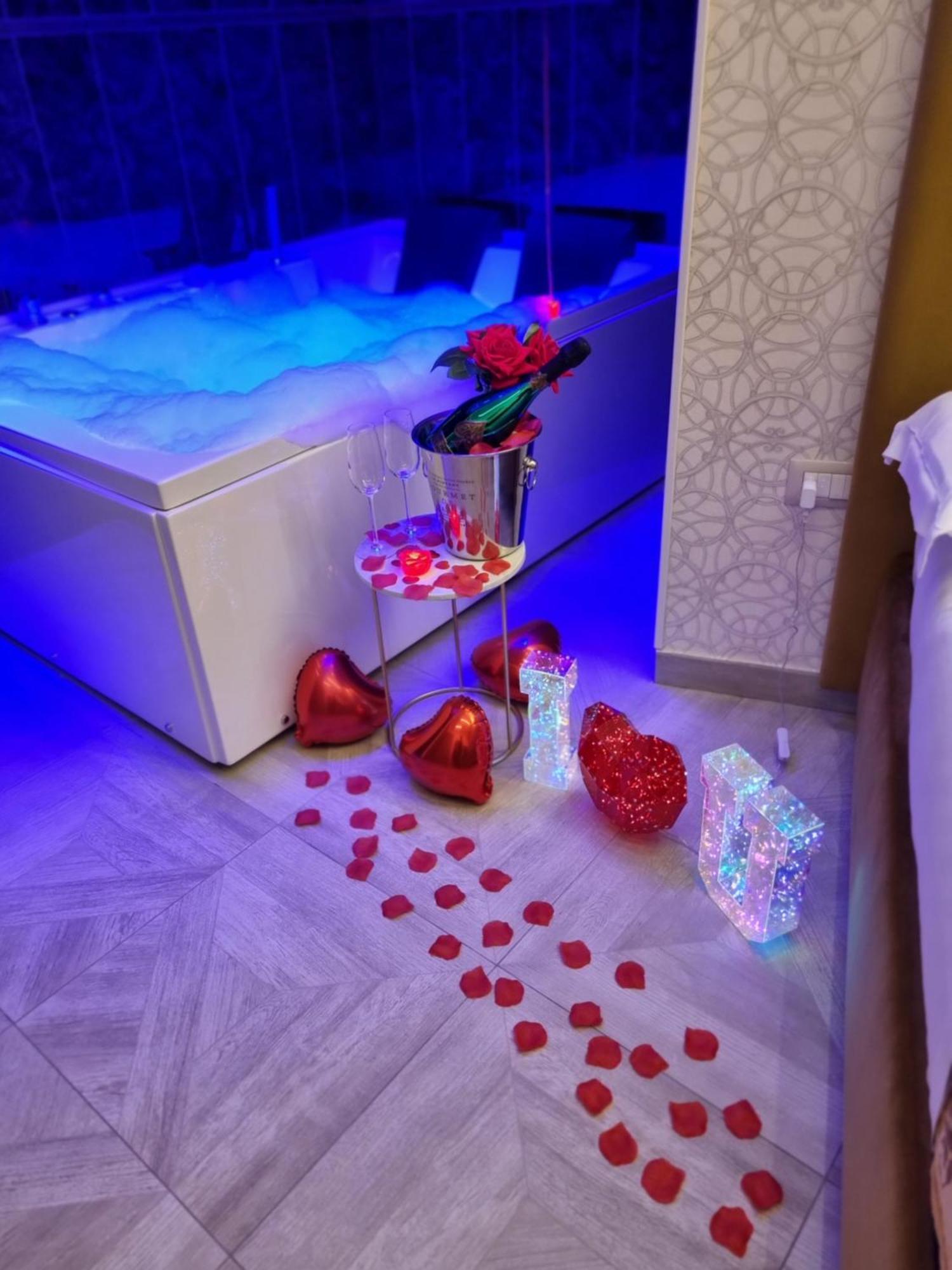 Twin Towers Naples Luxury Bed & Breakfast Bagian luar foto